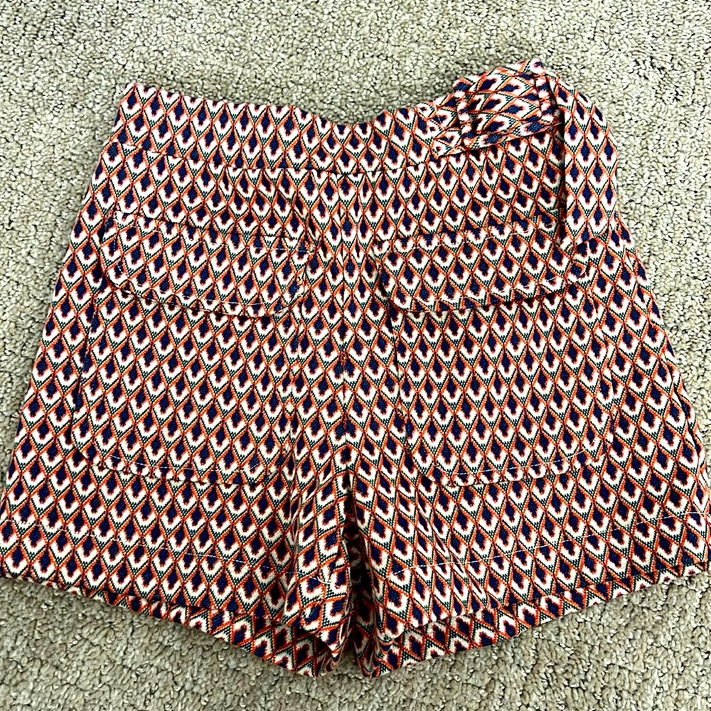 NWT zara shorts size 8.
